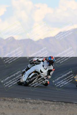 media/Oct-03-2022-Moto Forza (Mon) [[5f077a3730]]/Beginner Group/Session 5 (Turn 12)/